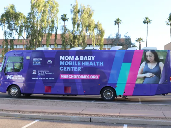 Image of a mobile health clinic bus.